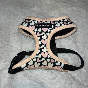 Ellie Tahari black & 💖 dog harness EUC size small